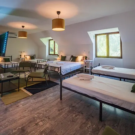 Cozy Nook - Free Private Parking