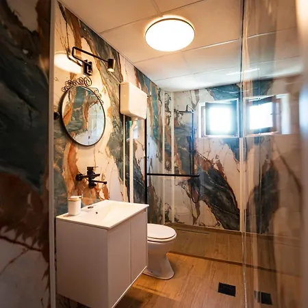 Cozy Nook - Free Private Parking